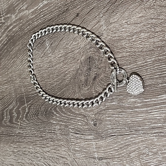 Chunky Silver Guess Necklace - Picture 3 of 3